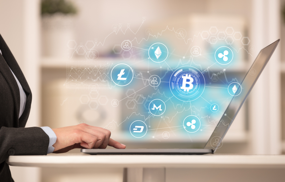 Business woman working on tablet with cryptocurrency bitcoin link network and online concept-1